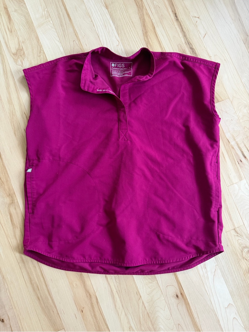 Women’s Figs Rafaela Oversized Scrub Top in Dark Magenta